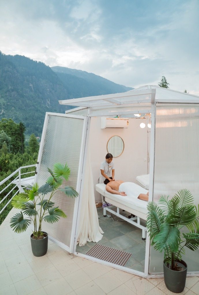 Outdoor Mountain Spa and Wellness